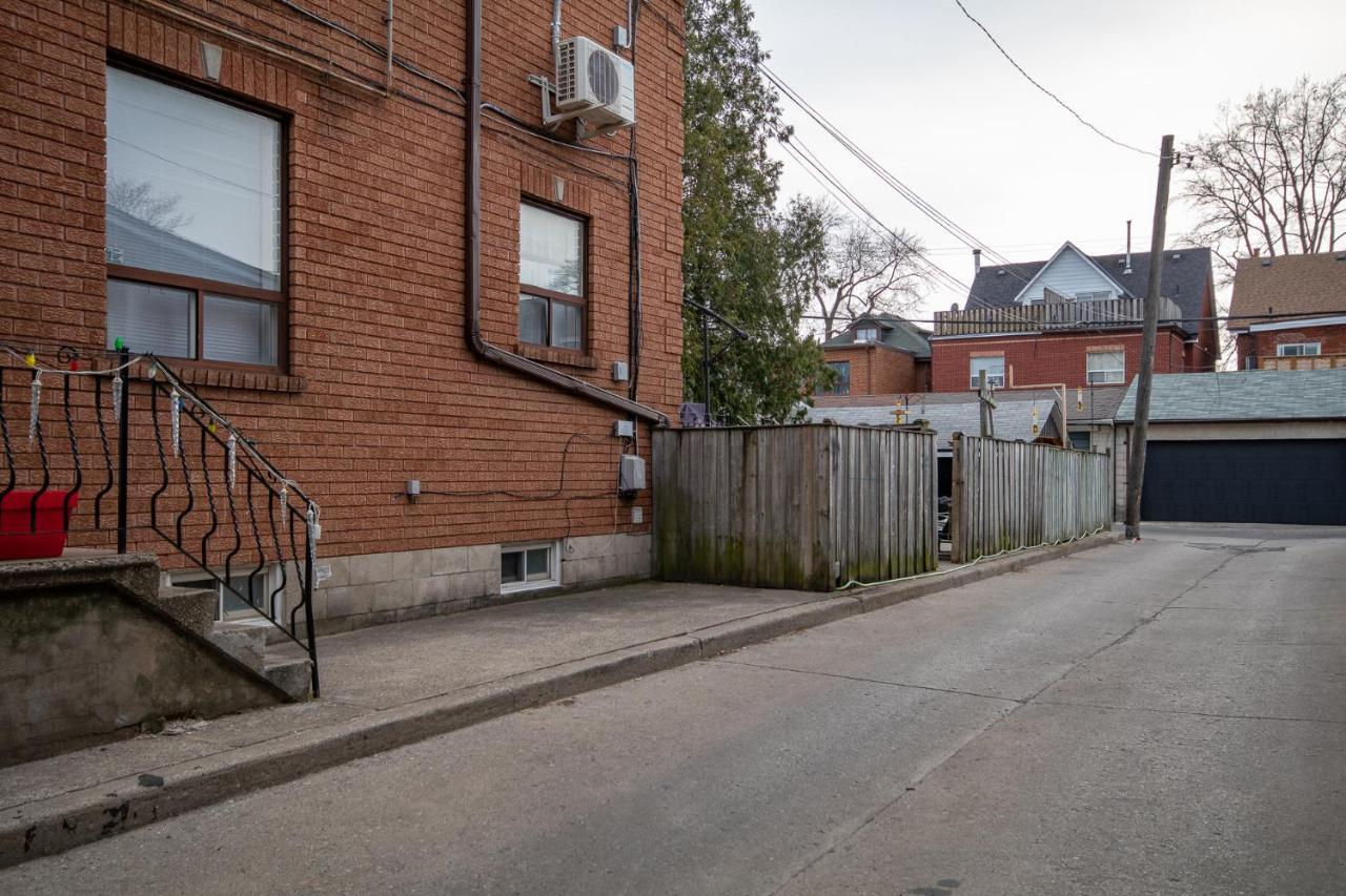 Very Cozy & Comfortable In Downtown Toronto Great Value! Daire Dış mekan fotoğraf