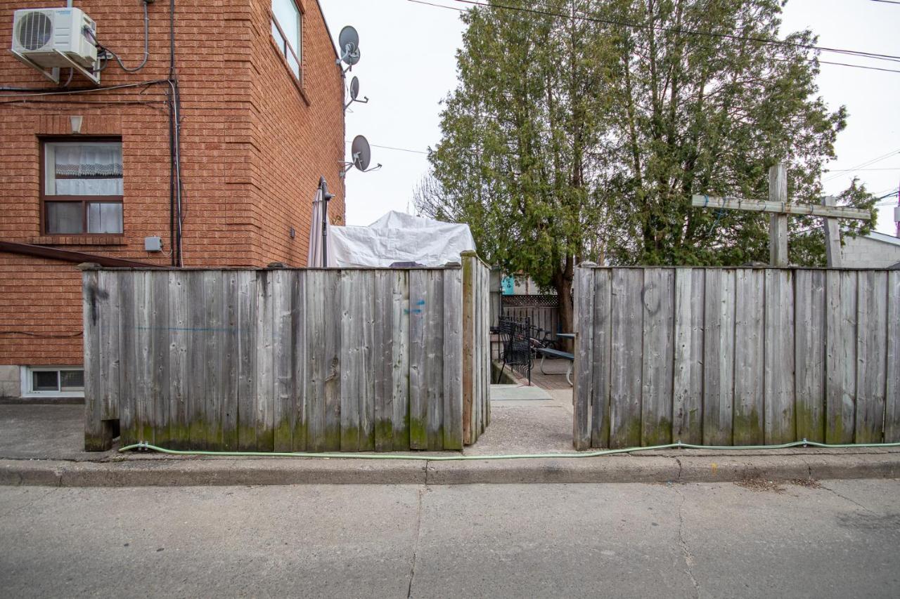 Very Cozy & Comfortable In Downtown Toronto Great Value! Daire Dış mekan fotoğraf