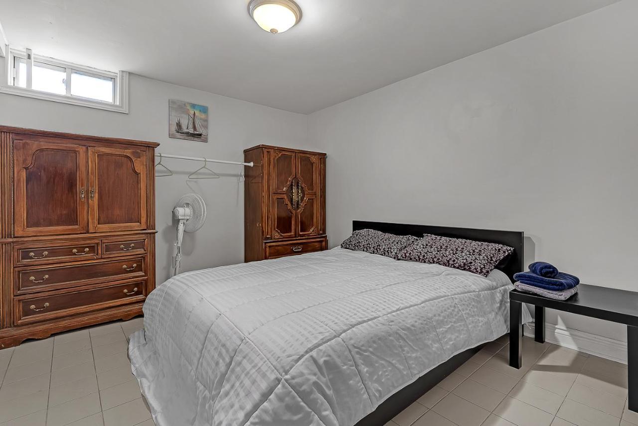 Very Cozy & Comfortable In Downtown Toronto Great Value! Daire Dış mekan fotoğraf